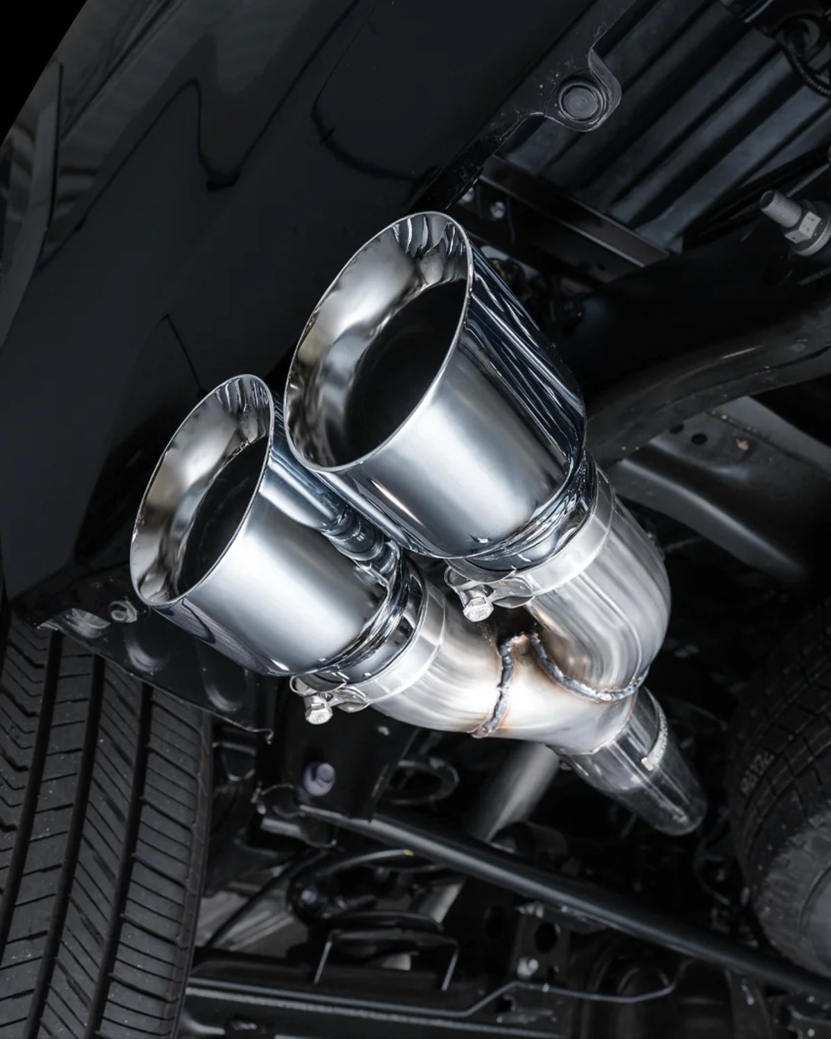 AWE 0FG 3 in Cat-Back Exhaust System with Dual Side Exits and Exhaust Tips in Chrome for 3rd-Gen Tundra (2022–Present)