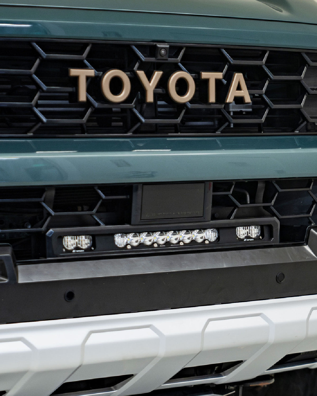 Baja Designs S8 and S2 Pro LED Grille Light Bar Kit with Clear Multi-Pattern Lens for 6th-Gen 4Runner Trailhunter and TRD Pro (2025–Present)