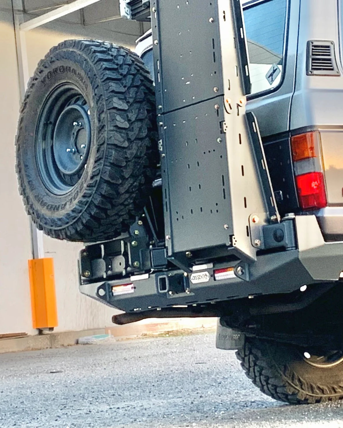 Dissent Off-Road Rear Bumper for Land Cruiser 60 Series (1981–1990)