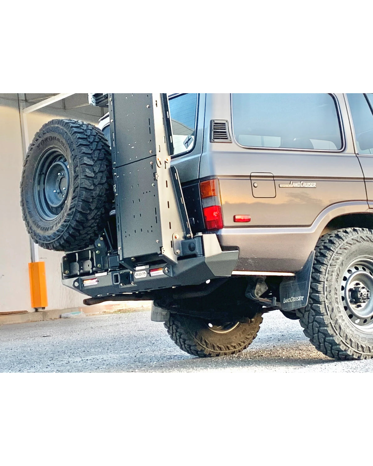 Dissent Off-Road Rear Bumper for Land Cruiser 60 Series (1981–1990)
