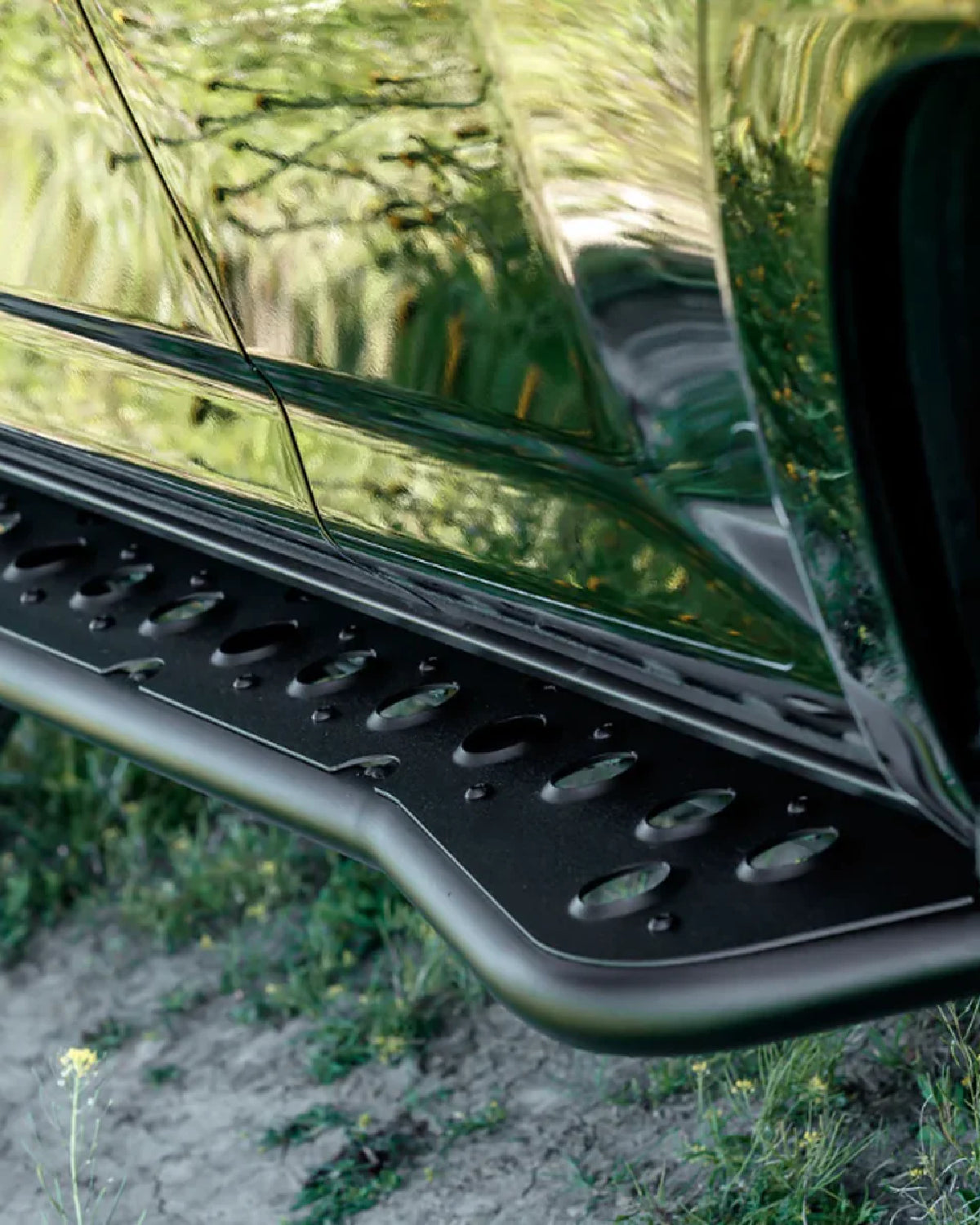 Cali Raised LED Step Edition Rock Sliders with Kick-Out and Top Plate for 5th-Gen 4Runner (2010–2024)