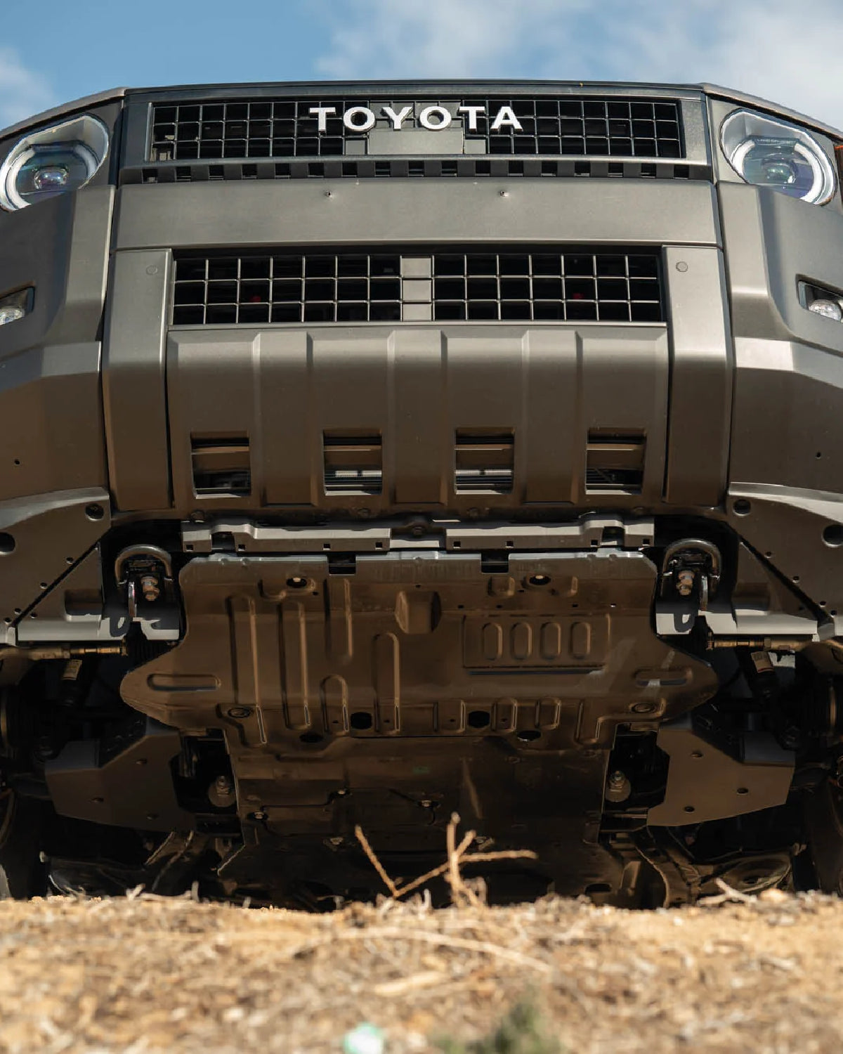 DV8 Offroad 5 mm Steel Lower Control Arm Skid Plates for Land Cruiser 250 Series (2024–Present) - Pair