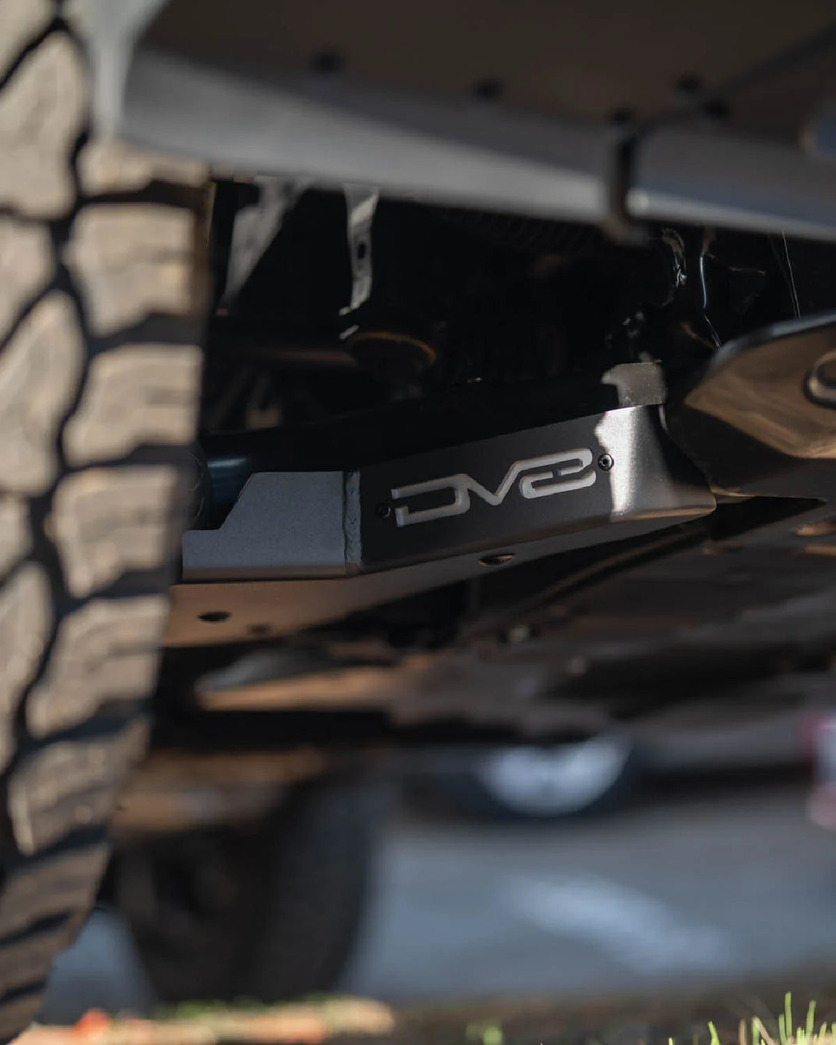 DV8 Offroad 5 mm Steel Lower Control Arm Skid Plates for Land Cruiser 250 Series (2024–Present) - Pair