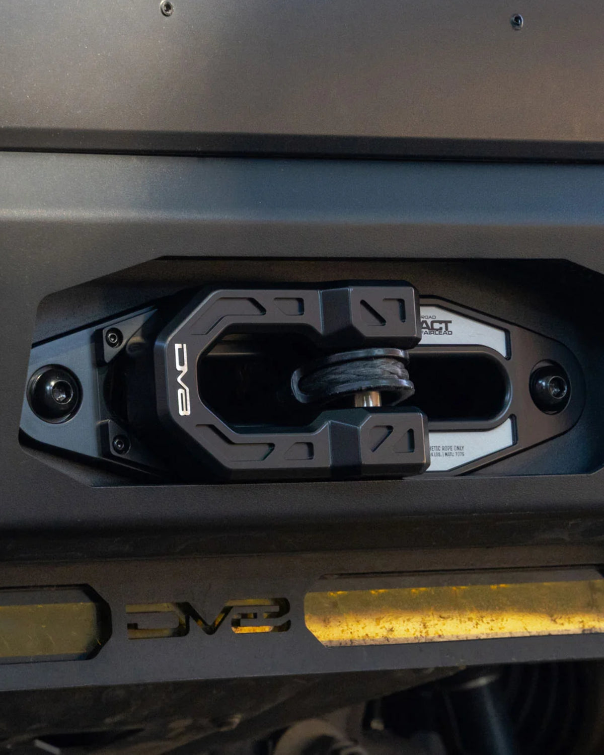 DV8 Offroad Xtract Fairlead with Recovery Shackle in Black Anodized Finish