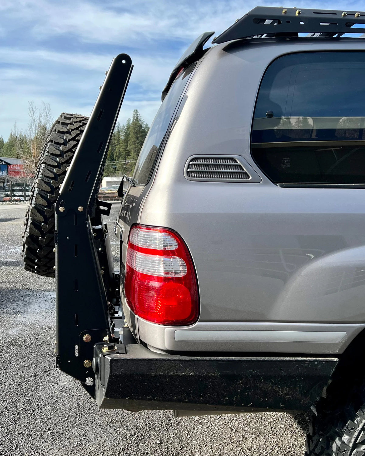 Dissent Off-Road Swing-Out Ladder