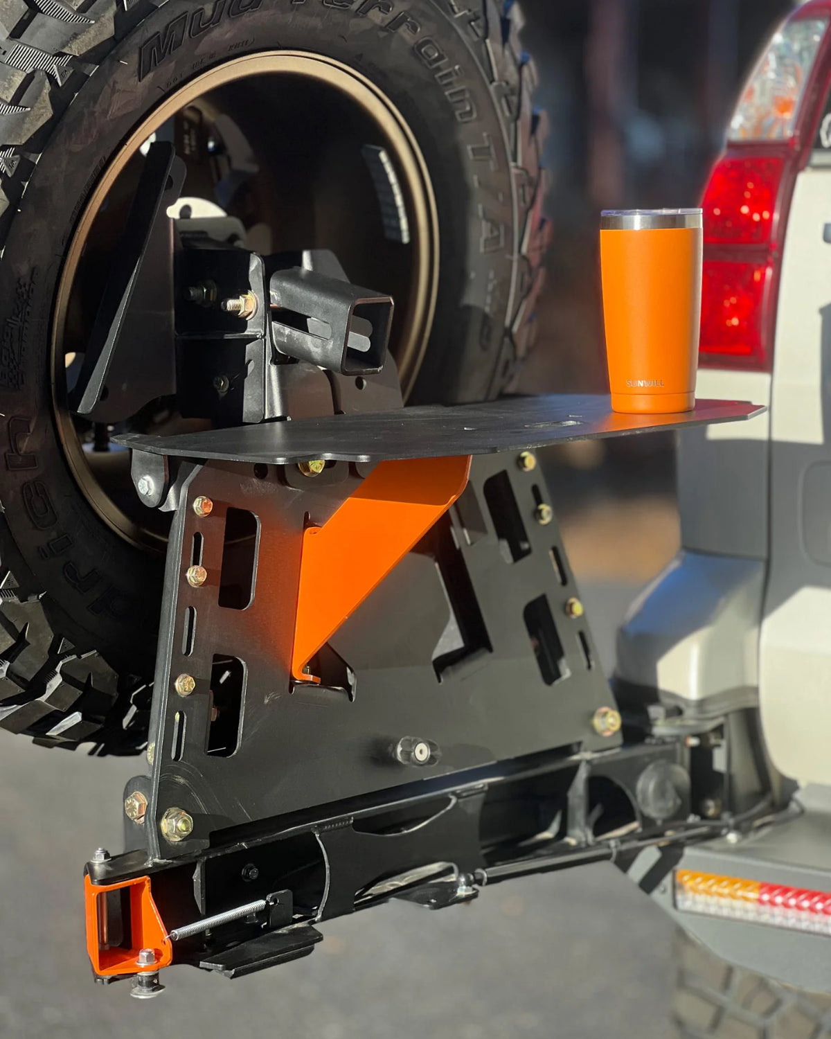 Dissent Off-Road Swing-Out Tire Carrier