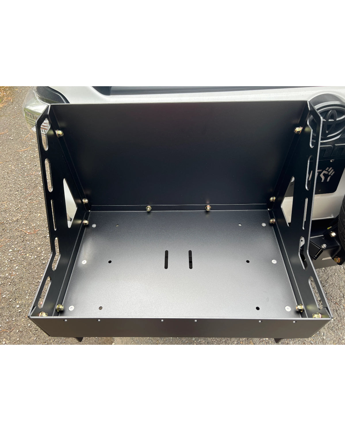 Dissent Off-Road Swing-Out Triple Jerry Can Carrier