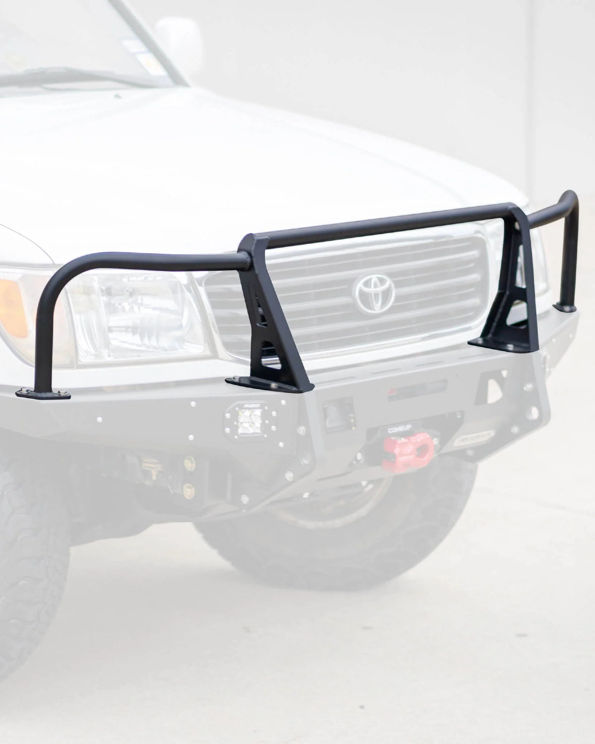 Dissent Off-Road Bull Bar for Land Cruiser 100 Series (1998–2007)