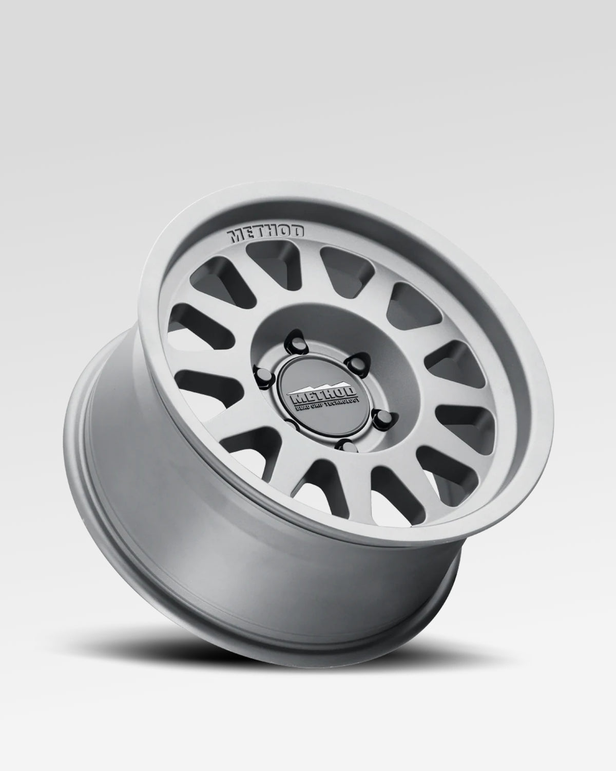 Method Race Wheels 704 Bead Grip 17 x 8.5 in Bead-Retention Wheel in Titanium Gray with 0 mm Offset and 6 x 139.7 mm Bolt Pattern