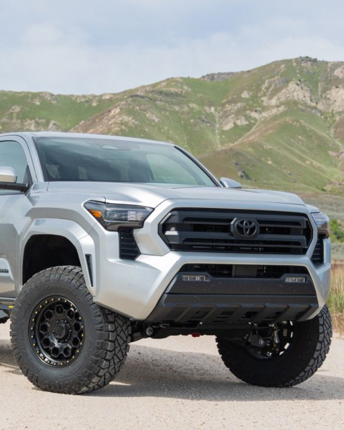 ReadyLift SST 3.3 Suspension Kit with 3 in Front Lift, 1 in Rear Lift, and Falcon 3.3 Shocks for 4th-Gen Tacoma (2024–Present)