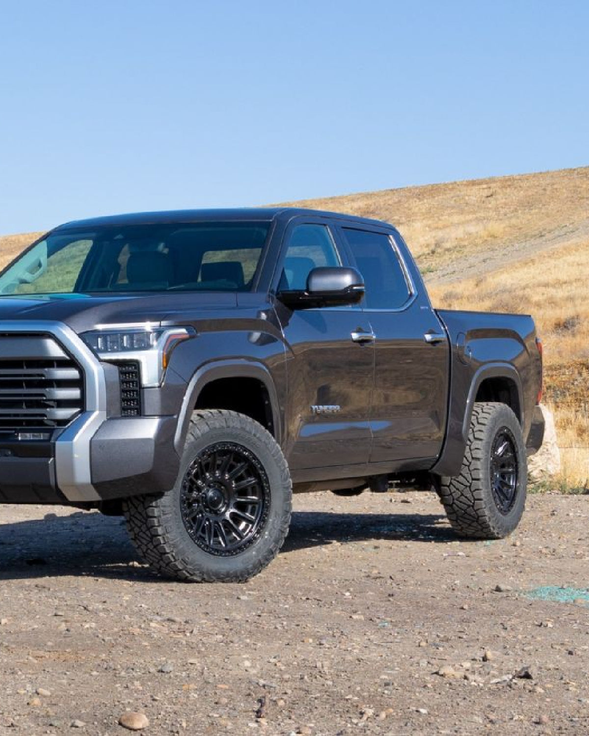 ReadyLift SST Suspension Kit with 2 in Front Lift and 2 in Rear Lift for 3rd-Gen Tundra 4WD with Rear Air Suspension (2022–Present)
