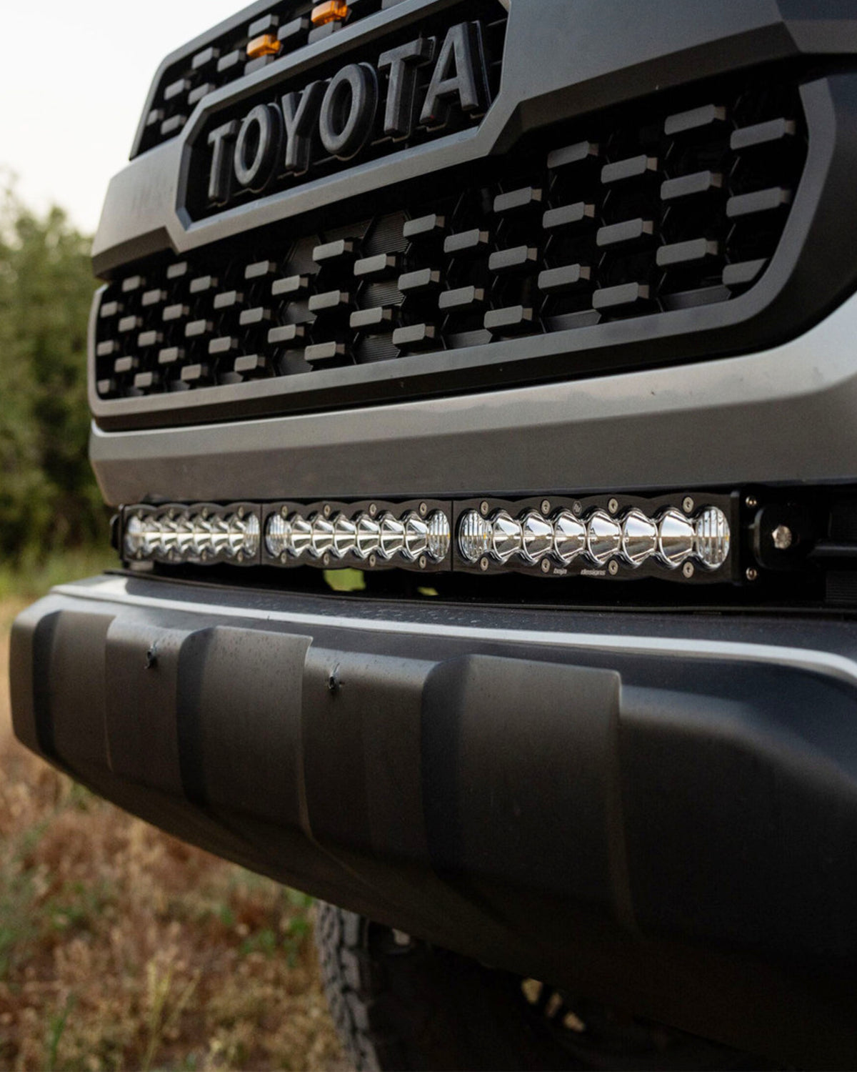 Baja Designs S8 30 in Bumper LED Light Bar Kit with Driving-Combo Beam Pattern, Clear Lens, and Amber Backlight for 3rd-Gen Tacoma (2016–2023)