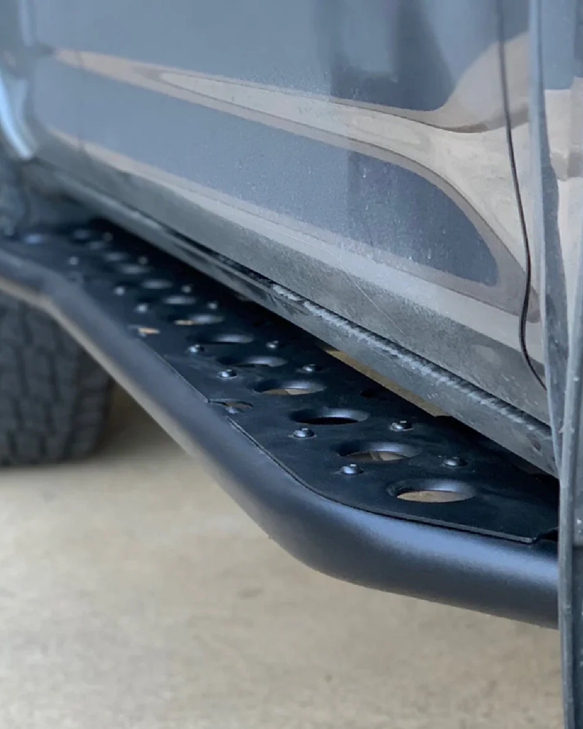 Cali Raised LED Step Edition Rock Sliders with Kick-Out and Top Plate for 5th-Gen 4Runner (2010–2024)