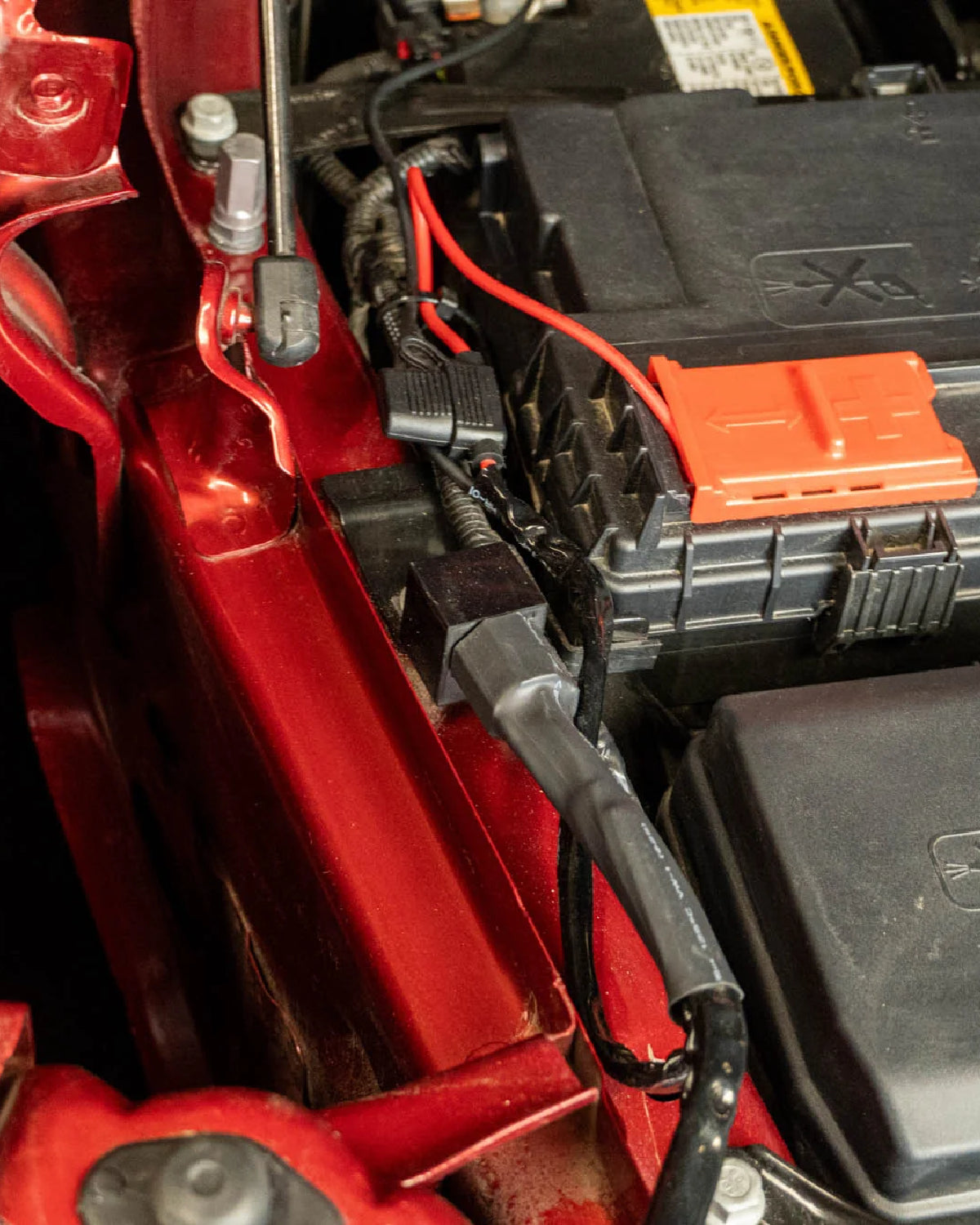 DV8 Offroad 60 A Light Wiring Harness with Toggle Switch and Deutsch DTP Connector