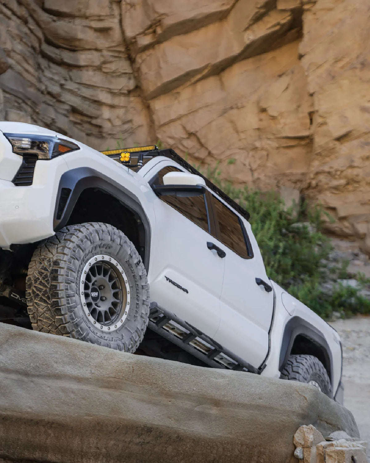 DV8 Offroad Rock Sliders for 4th-Gen Tacoma Double Cab (2024–Present) - Pair