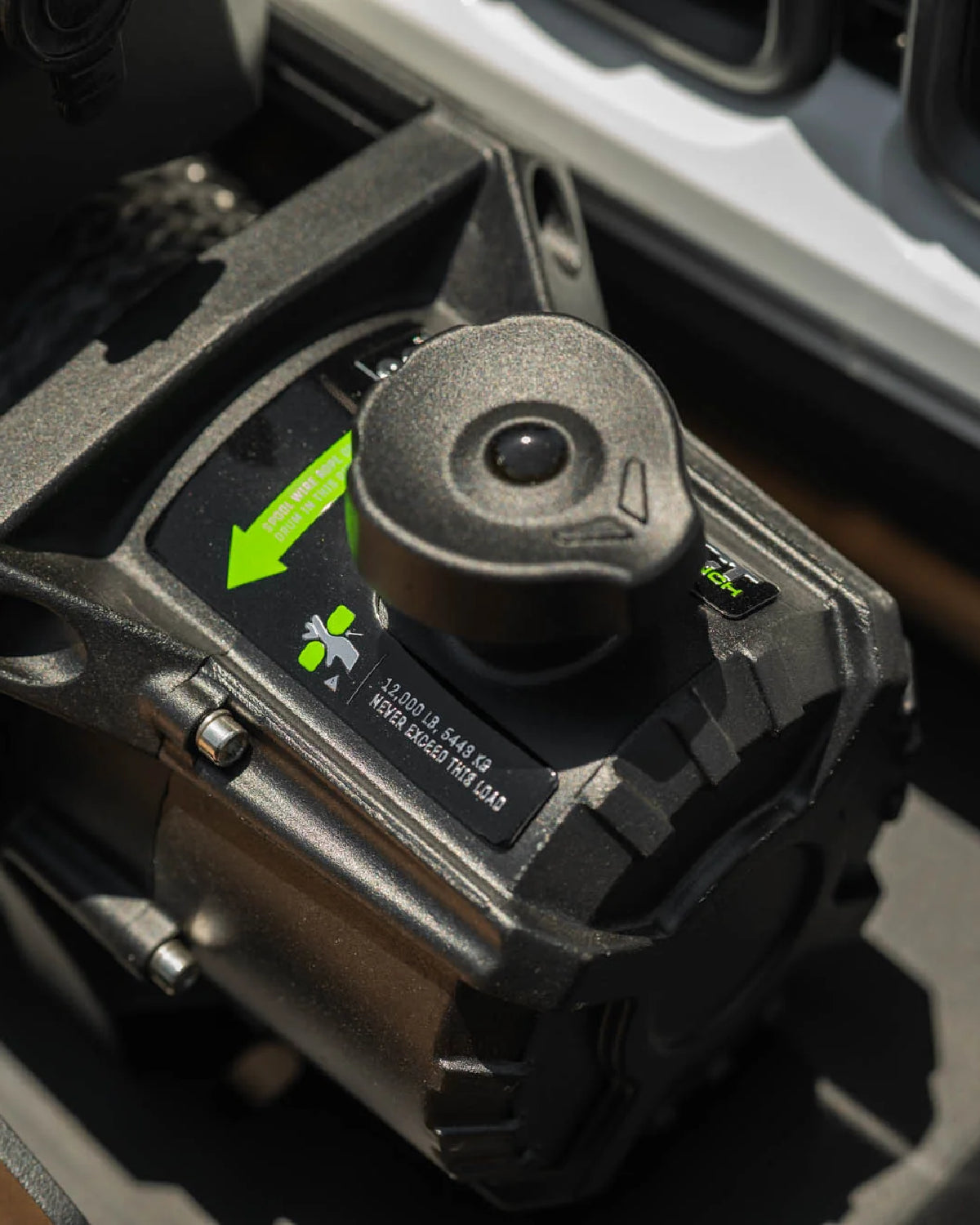 DV8 Offroad Xtract 12,000 lb Winch with Synthetic Winch Rope