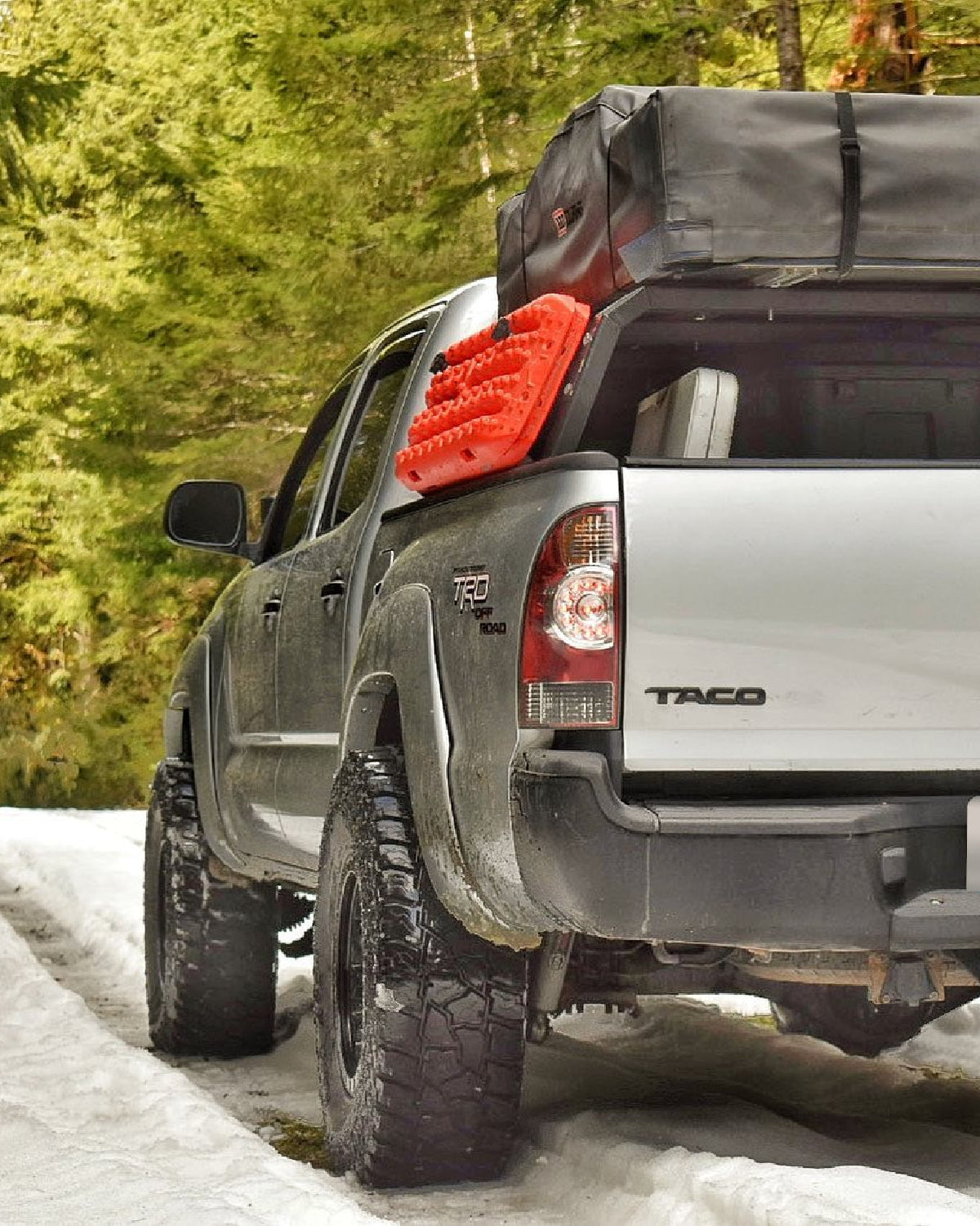 Ecoological BumperShellz Rear Bumper Corner Overlays in Matte Black for 2nd-Gen Tacoma (2005–2015) - Pair