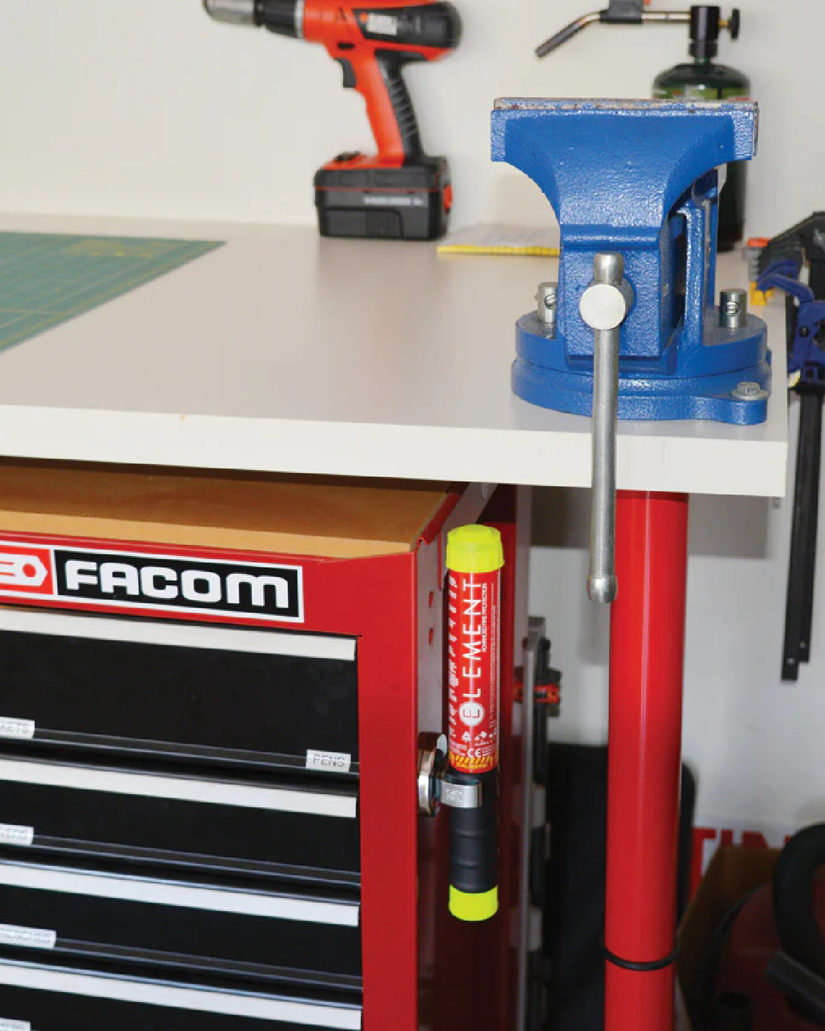 Element Magnetic Fire Extinguisher Mounting Clip