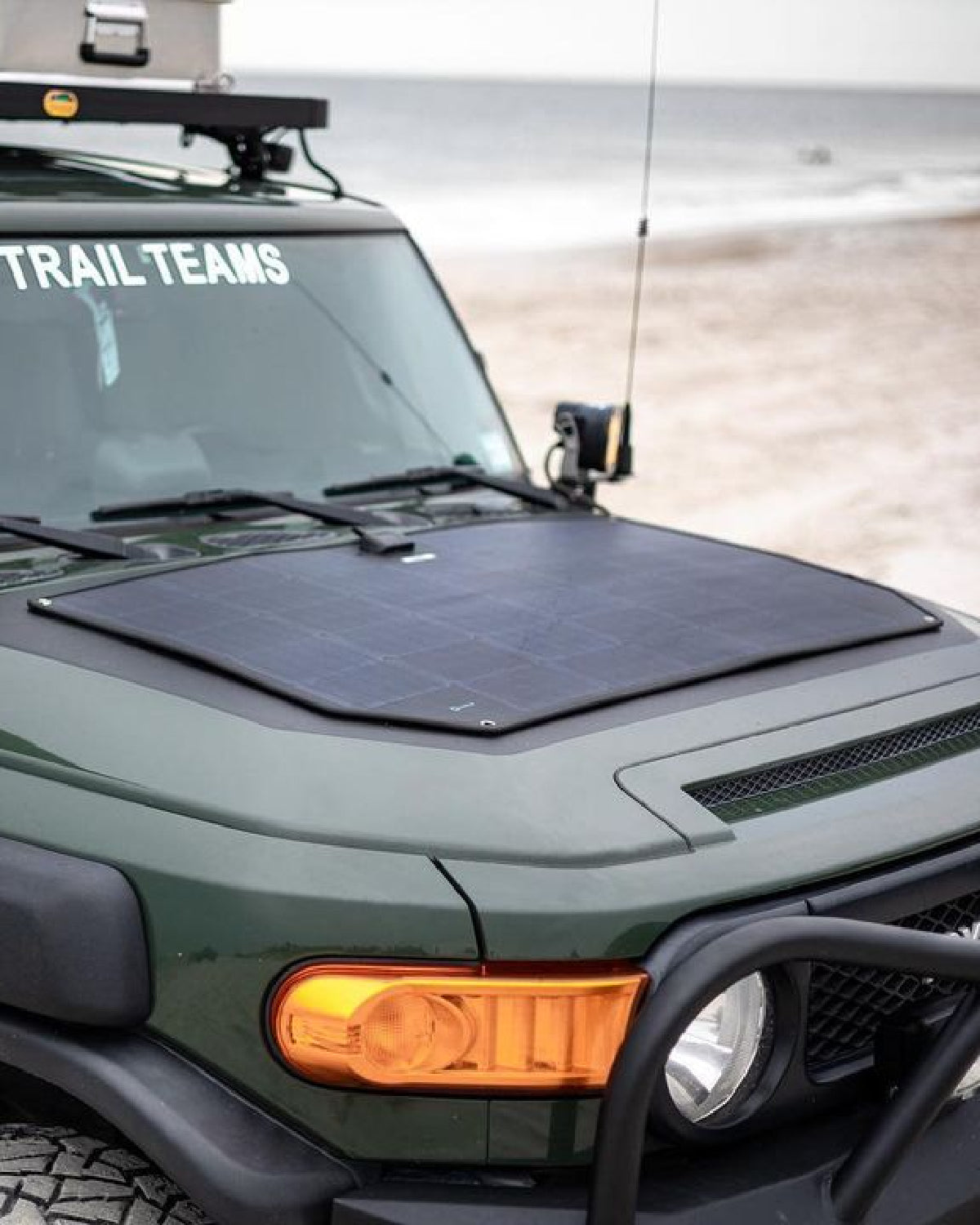LensunSolar Flexible Hood Solar Panel (105-Watt) with MPPT Charge Controller & Vinyl Decal for 1st-Gen FJ Cruiser (2007–2014)