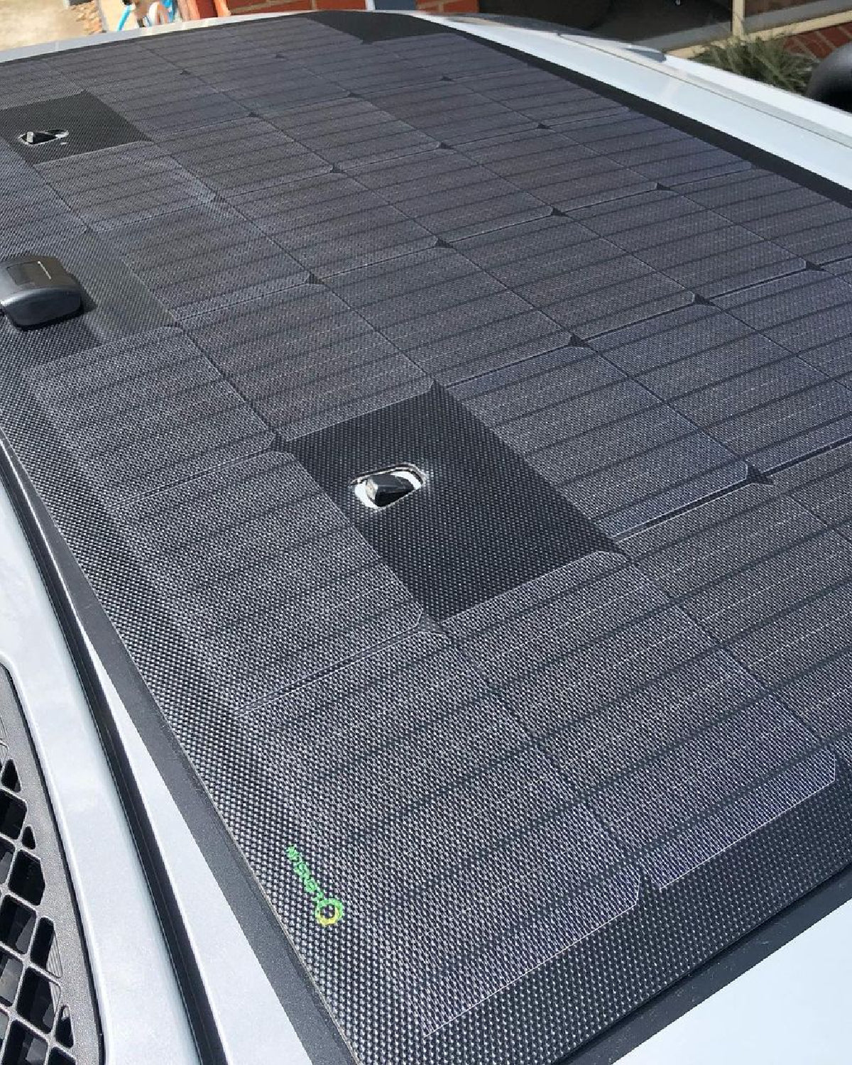 LensunSolar Flexible Hood Solar Panel (105-Watt) with MPPT Charge Controller & Vinyl Decal for 1st-Gen FJ Cruiser (2007–2014)