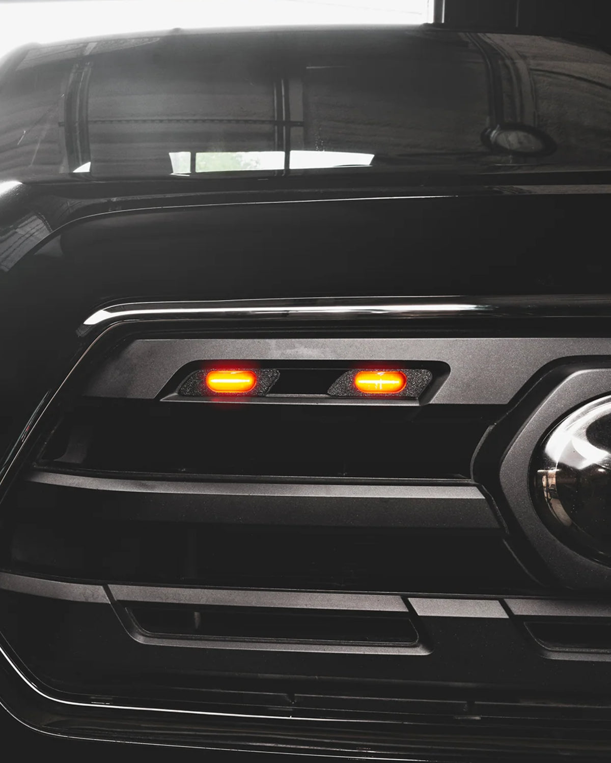 Oracle Lighting SR5 Grille LED Marker Lights with Amber Output and Smoke Black Lens for 3rd-Gen Tacoma (2016–2023) - Set of 4