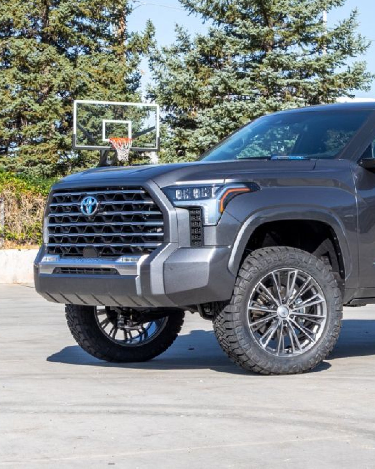 ReadyLift SST Suspension Kit with 3 in Front Lift and 1.25 in Rear Lift for 3rd-Gen Tundra with Rear Air Suspension (2022–Present)