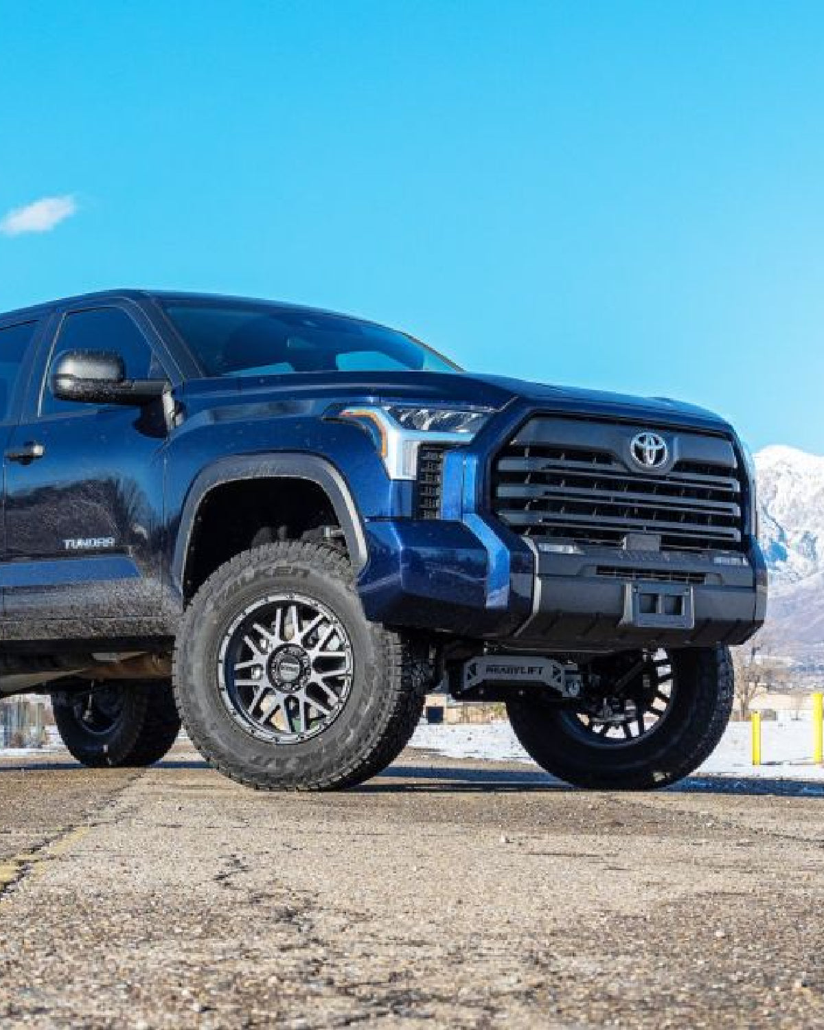 ReadyLift Suspension Kit with 6 in Front Lift and 6 in Rear Lift for 3rd-Gen Tundra i-Force with Rear Air Suspension (2022–Present)