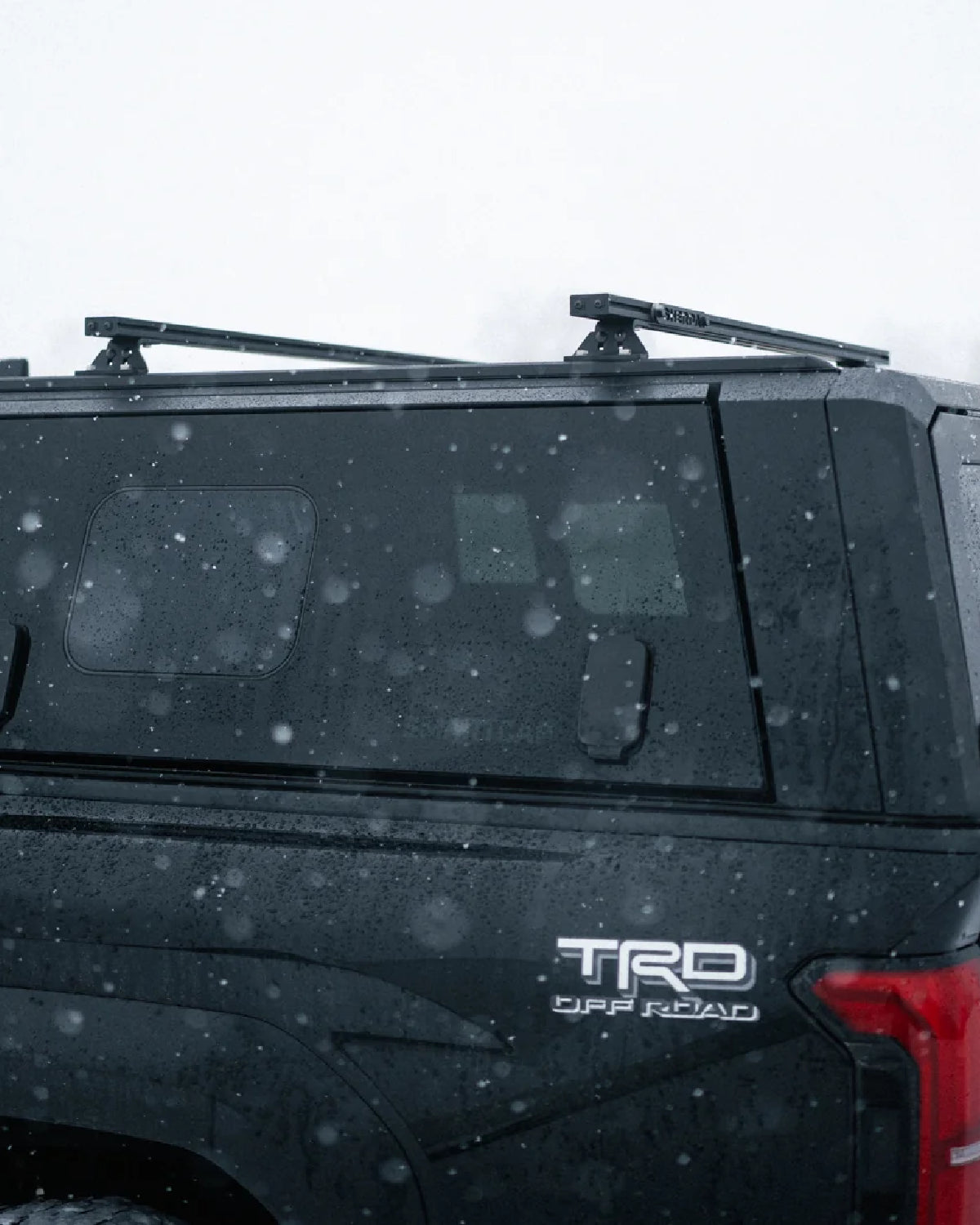 Sherpa Equipment Co. SmartCap Truck Cap Roof Crossbars for Toyota Tacoma (2005–Present) - Pair